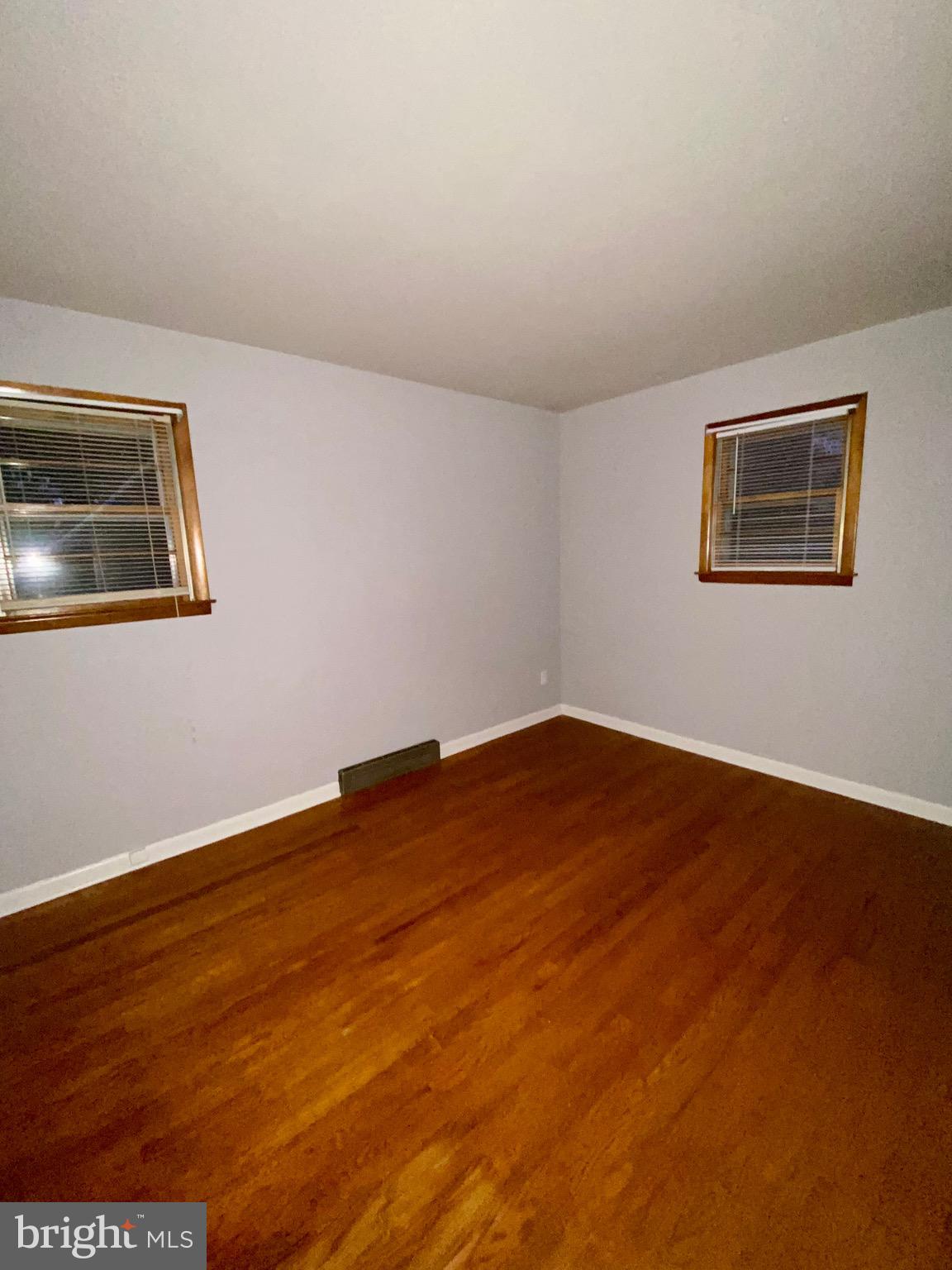 HILL N DALE - Residential Lease