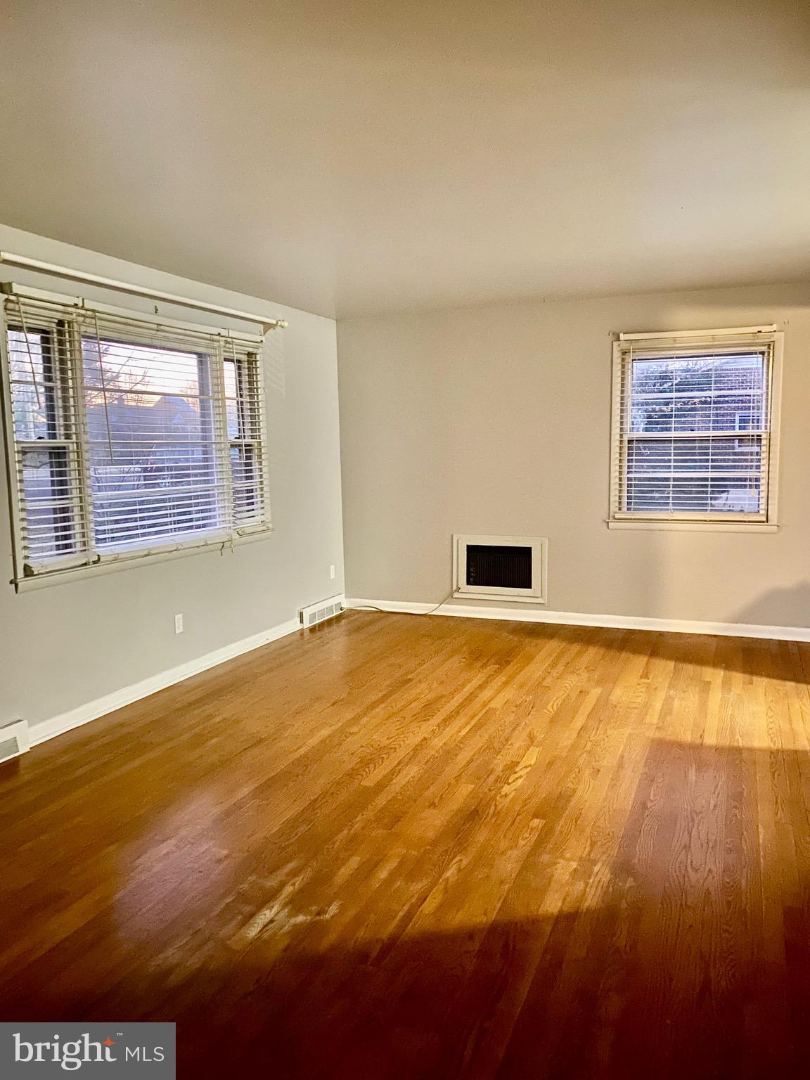 HILL N DALE - Residential Lease