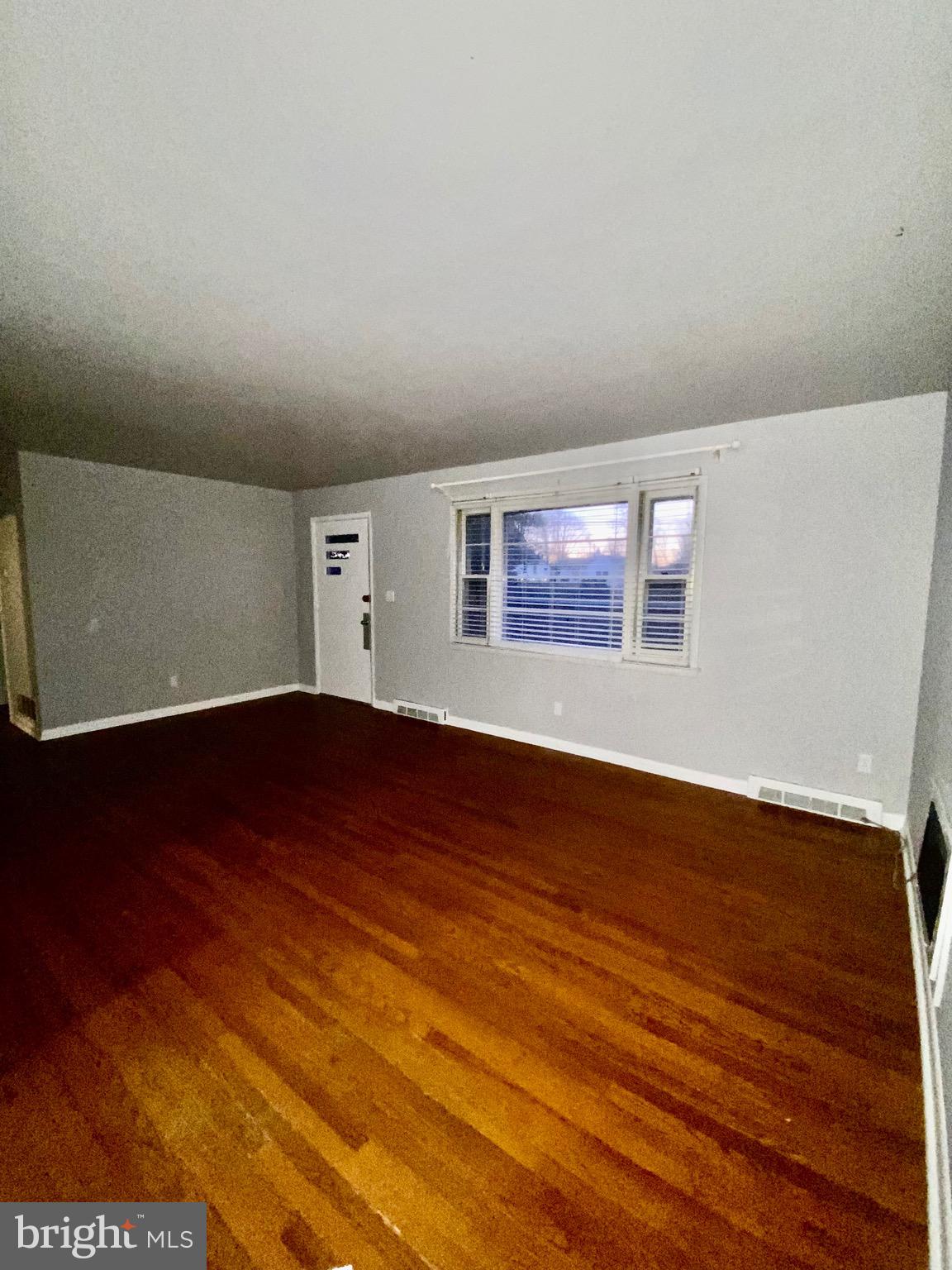 HILL N DALE - Residential Lease