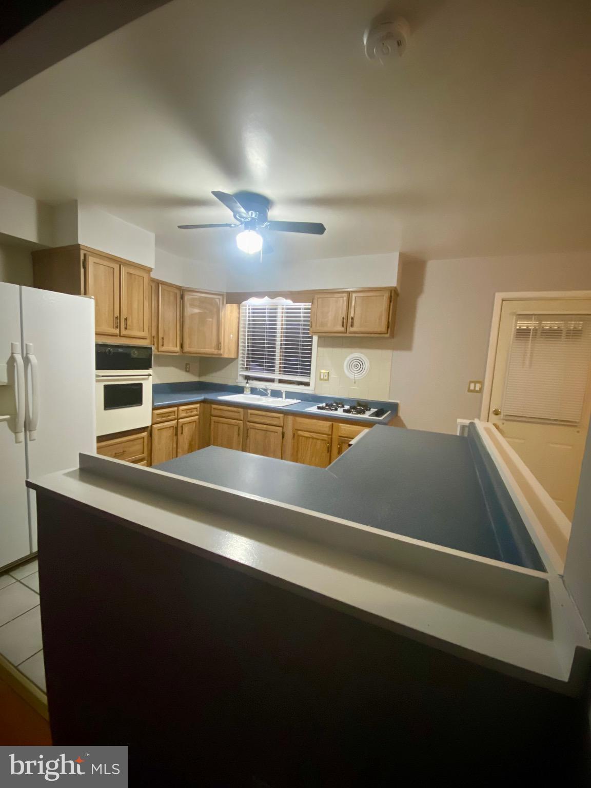 HILL N DALE - Residential Lease