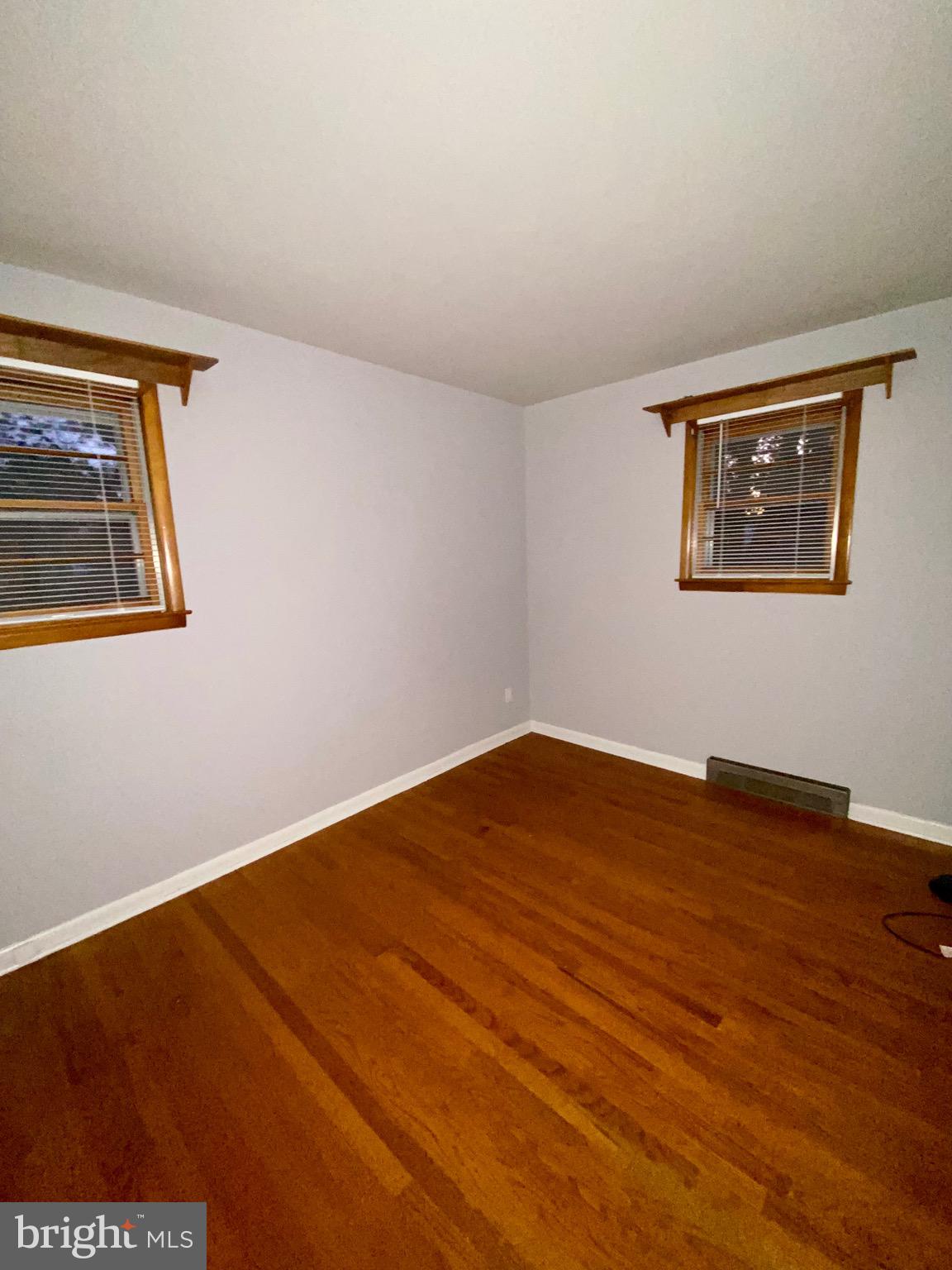 HILL N DALE - Residential Lease