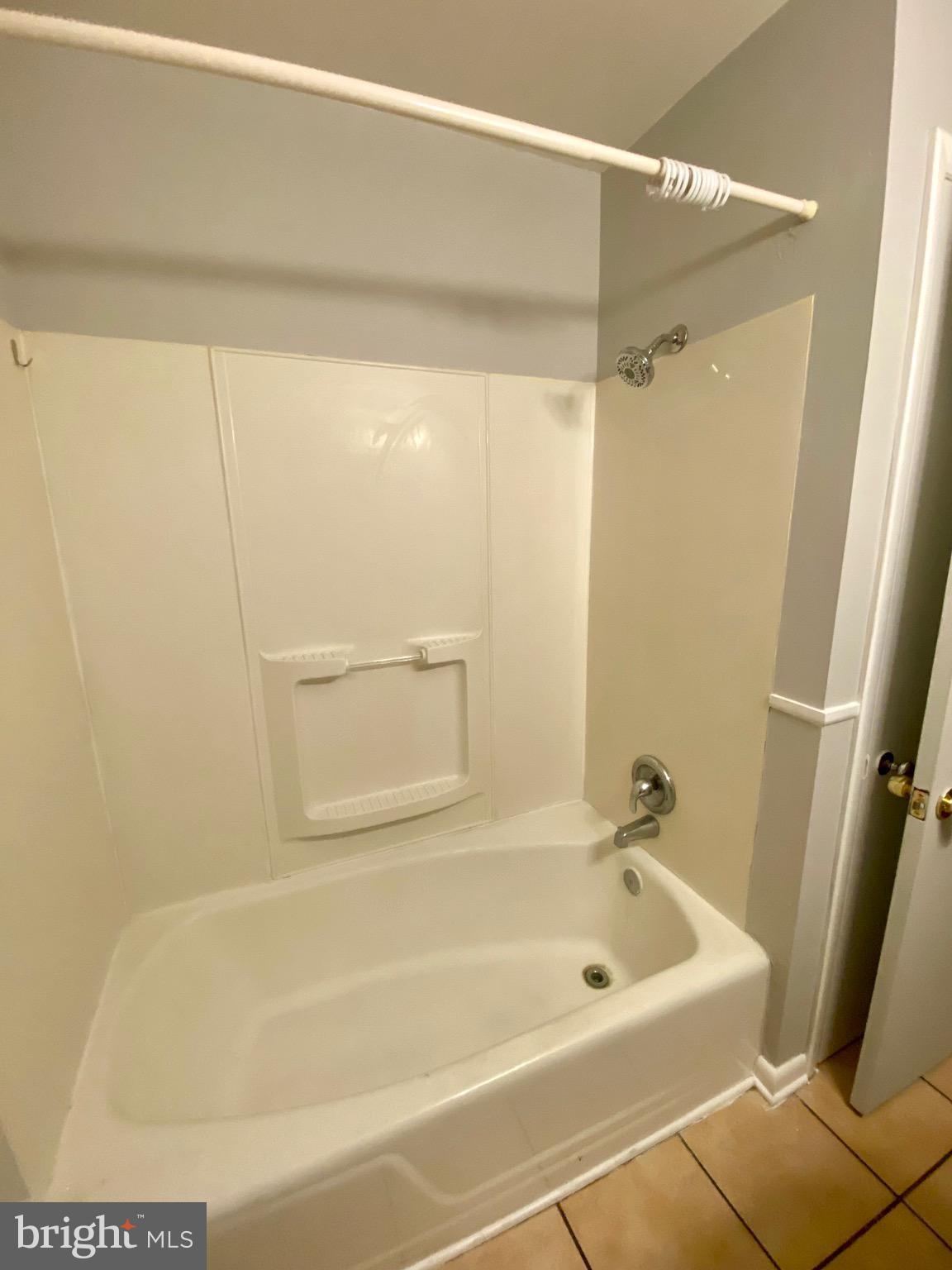 HILL N DALE - Residential Lease