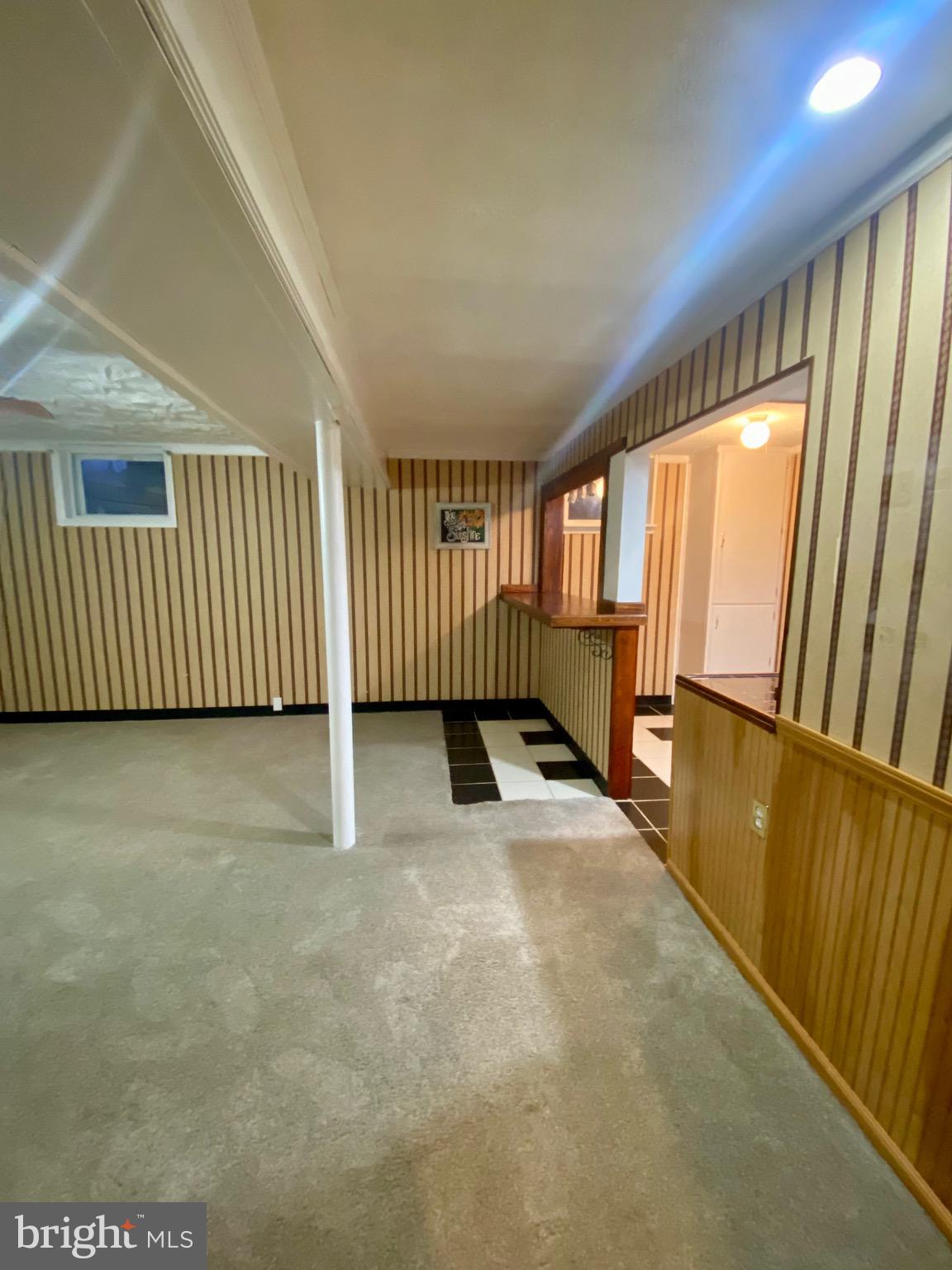 HILL N DALE - Residential Lease