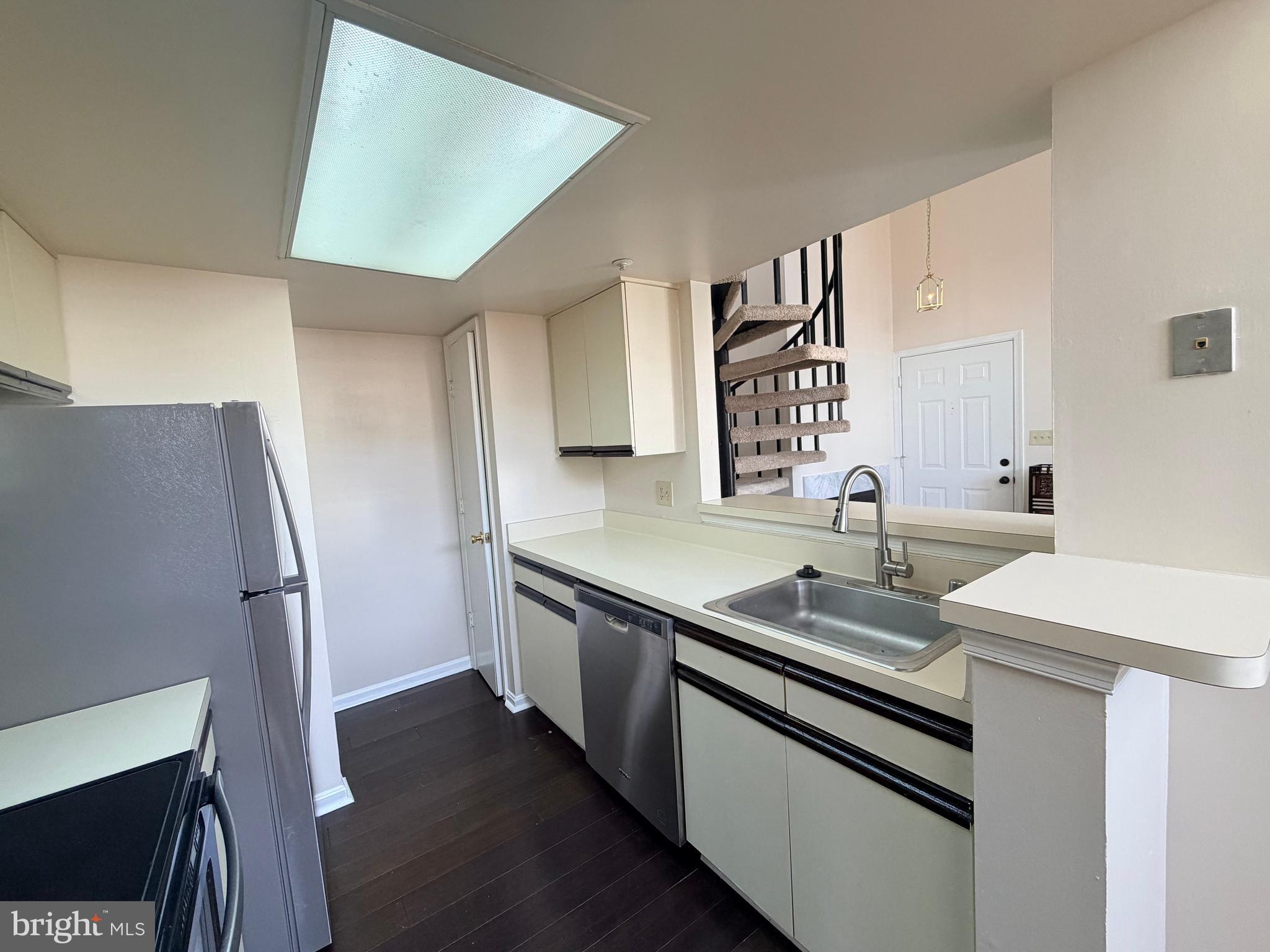 VISTAS 2 AT LAUREL - Residential