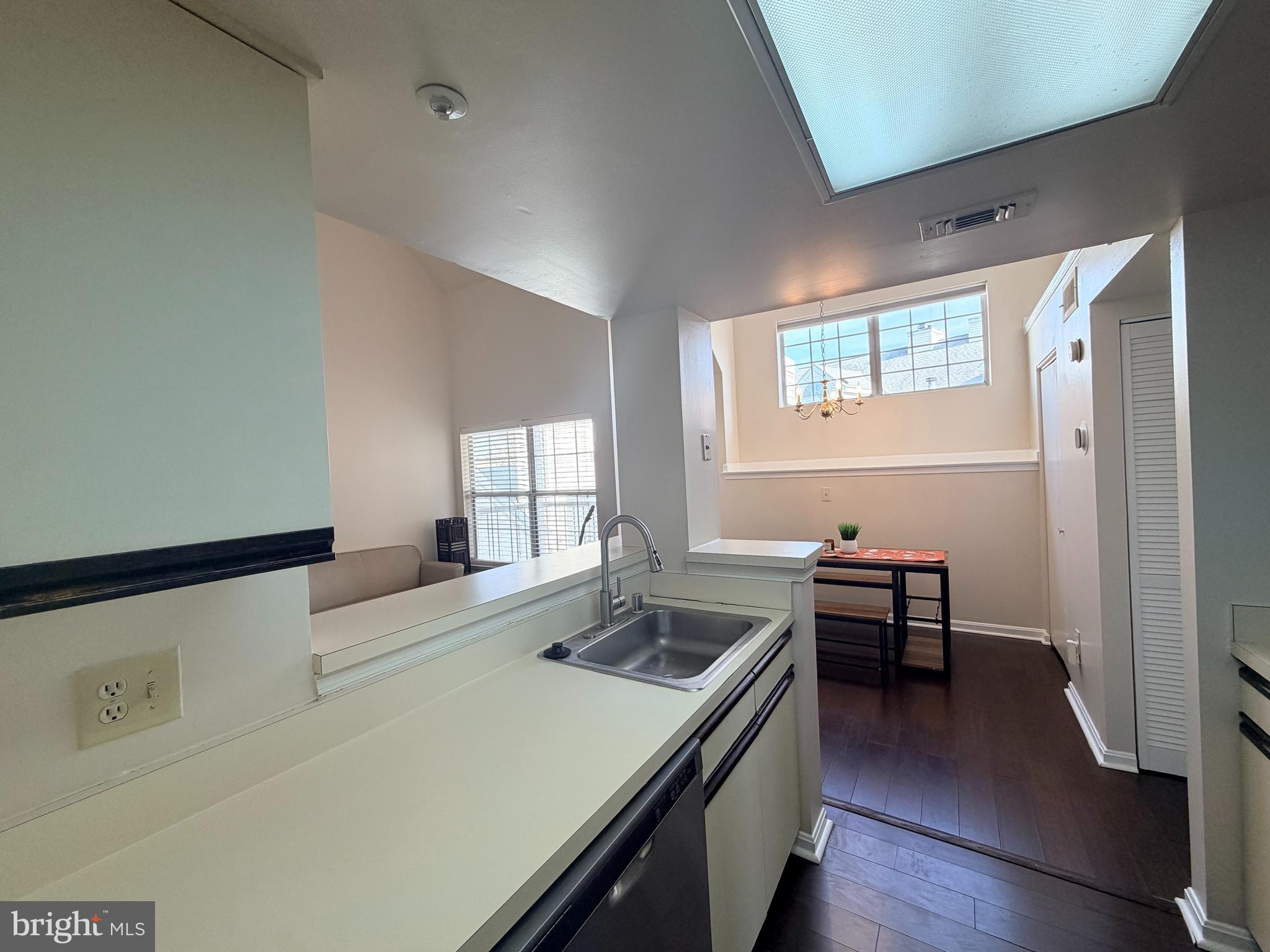 VISTAS 2 AT LAUREL - Residential