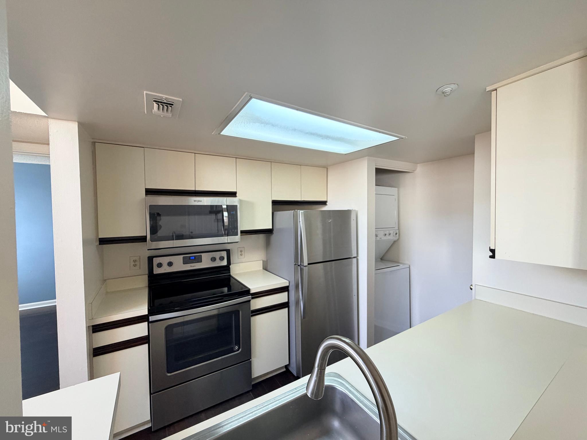 VISTAS 2 AT LAUREL - Residential