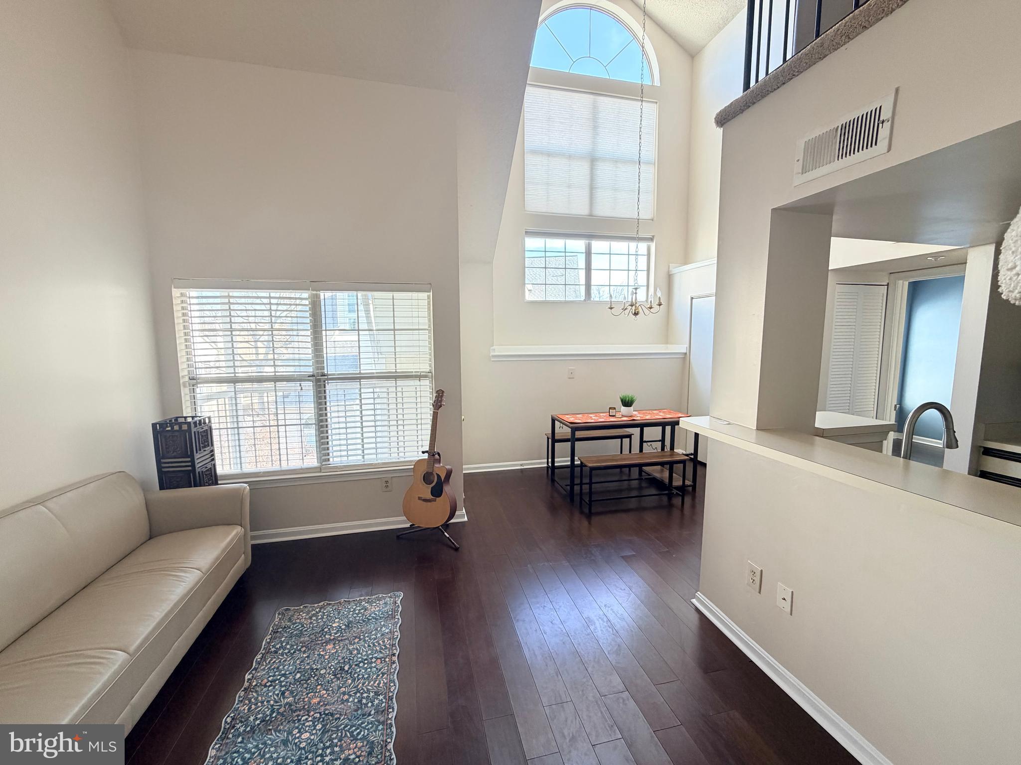 VISTAS 2 AT LAUREL - Residential