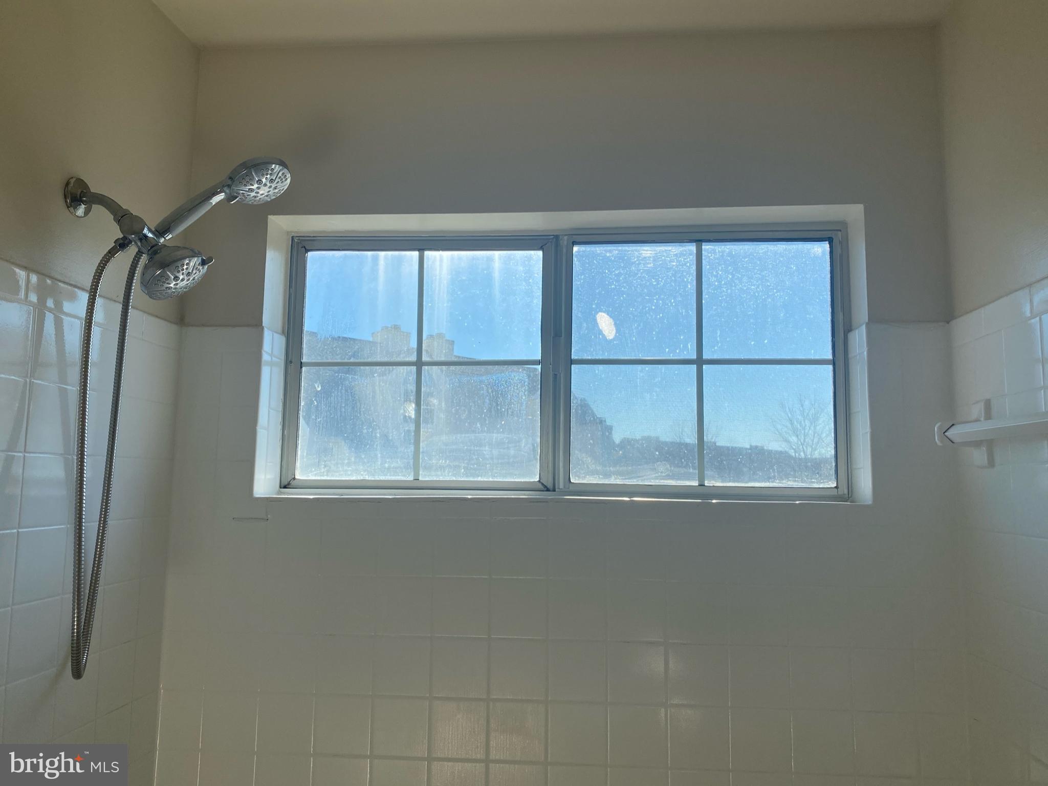 VISTAS 2 AT LAUREL - Residential