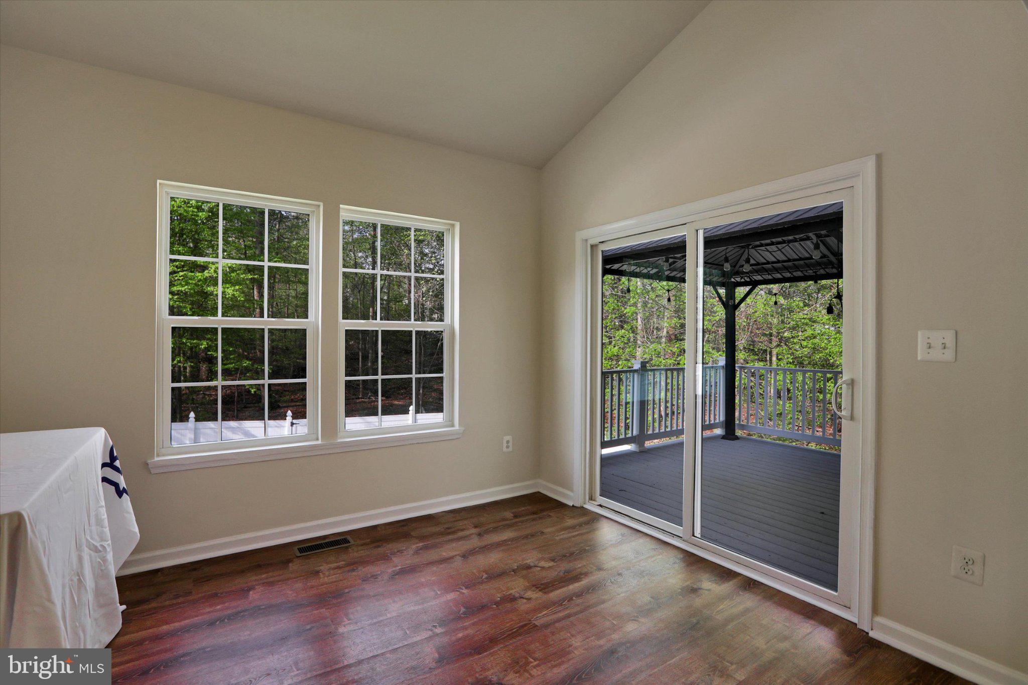 LENNOX PARK - Residential