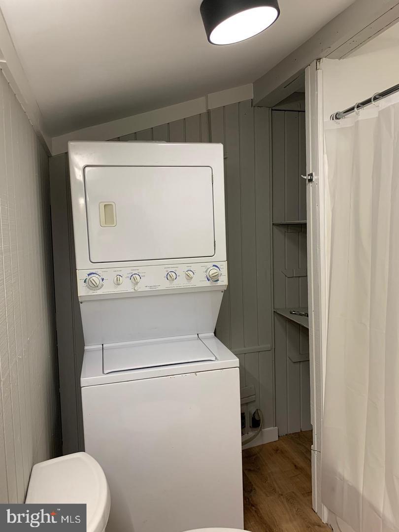 BAY CREST - Residential Lease