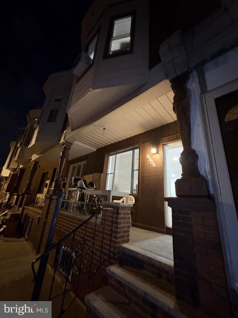 Townhouse For Sale - 2209 S Hemberger Street<br/> PHILADELPHIA, PA 19145