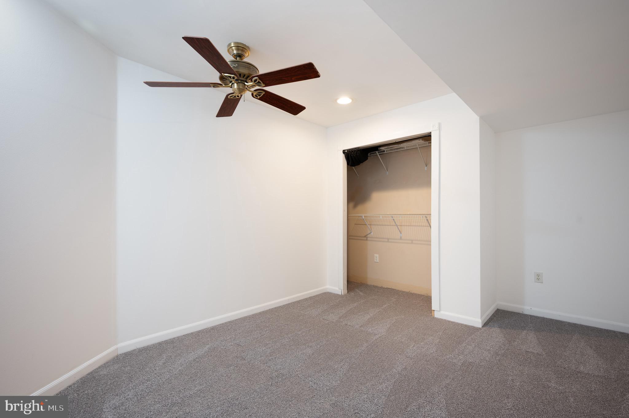 BRENNAN ESTATES - Residential