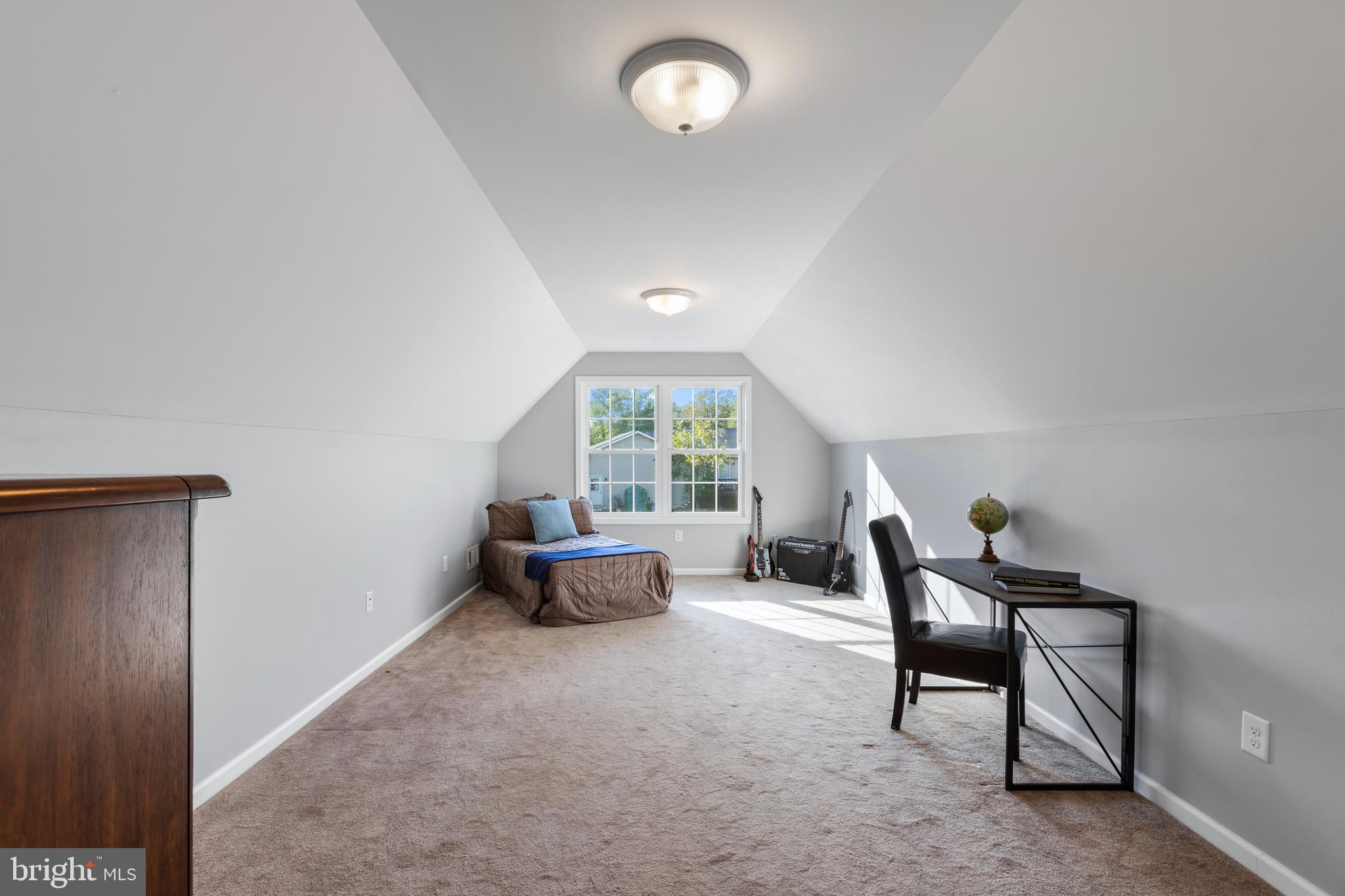 CHARLES TOWN - Residential