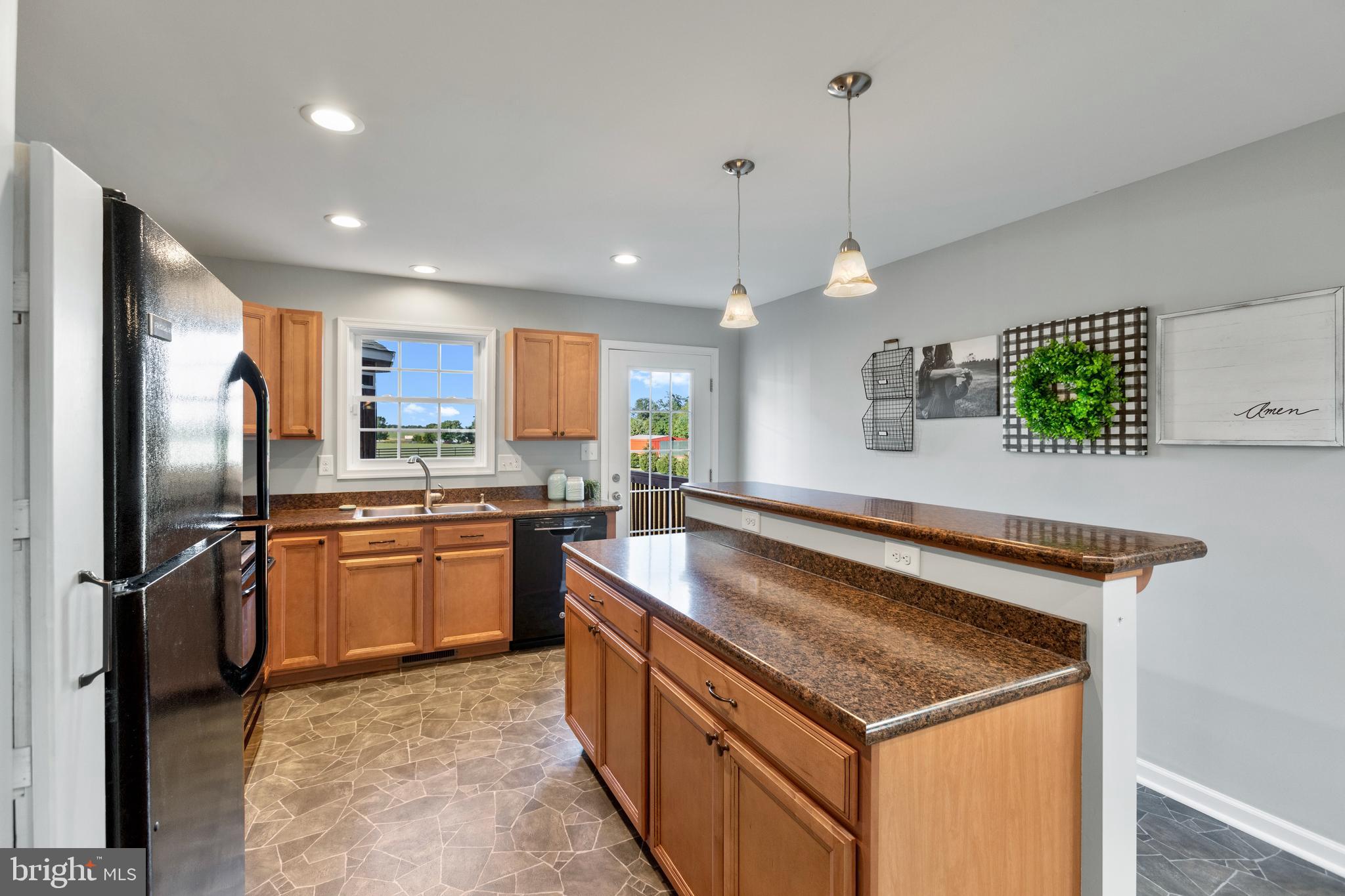 CHARLES TOWN - Residential