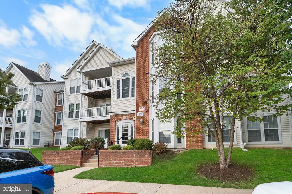 BRISTOL GREEN - Residential Lease