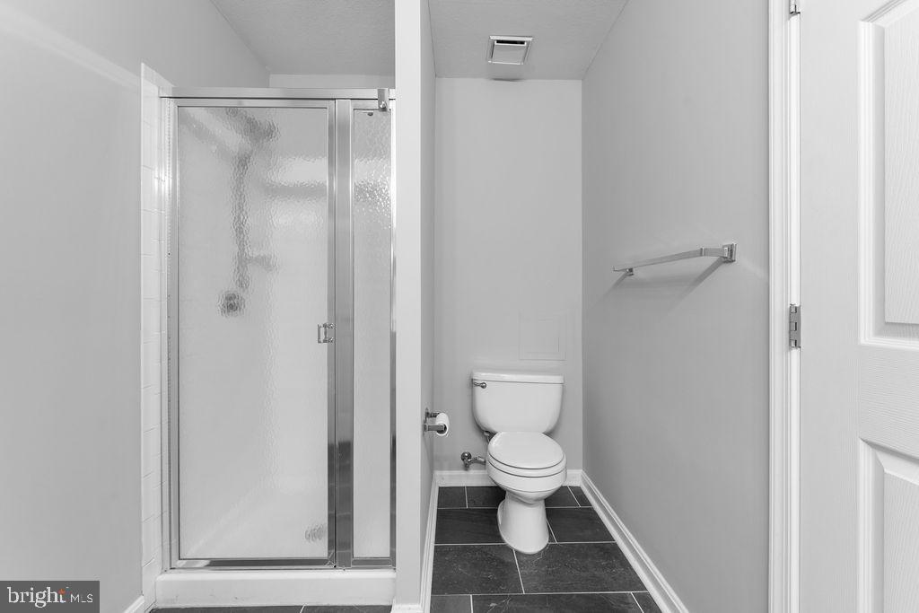 BRISTOL GREEN - Residential Lease