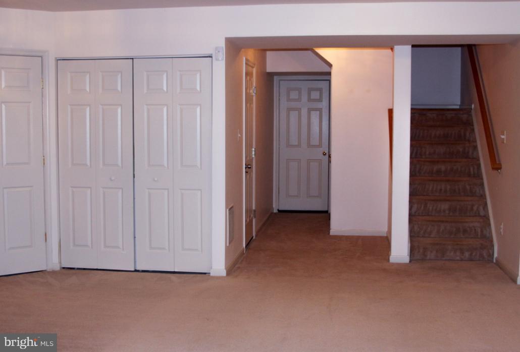 SOUTH RIDING - Residential Lease