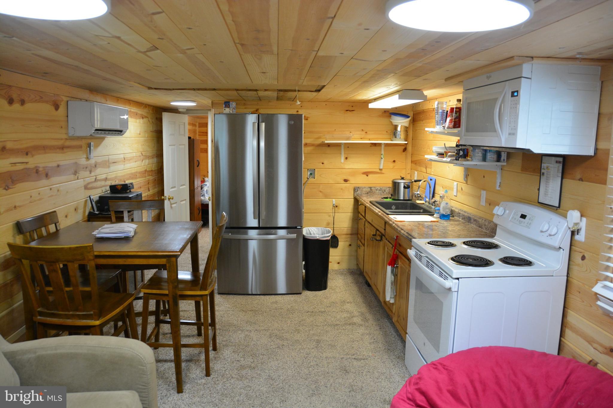 RITTERS HIDDEN VALLEY - Land