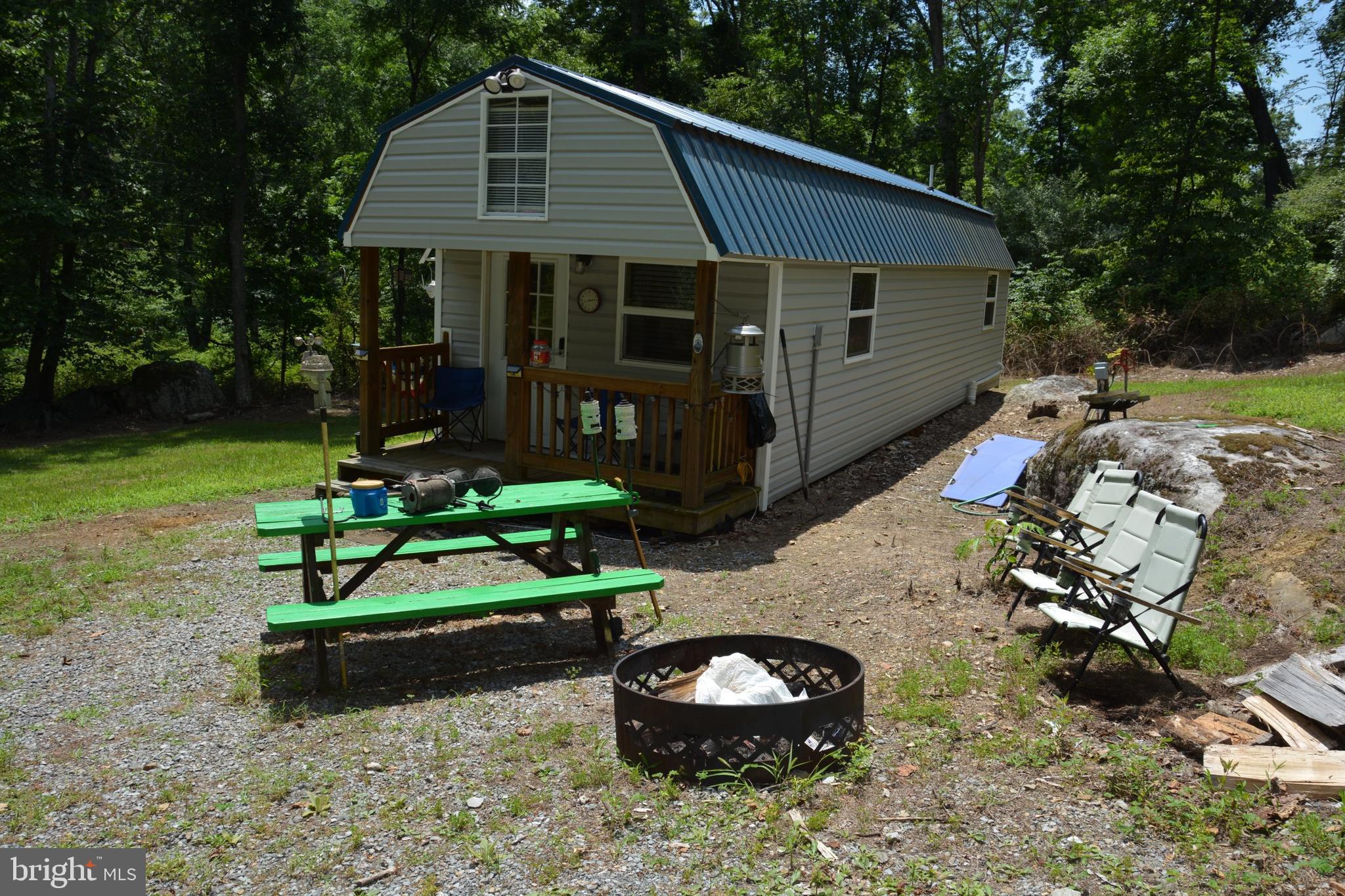 RITTERS HIDDEN VALLEY - Land