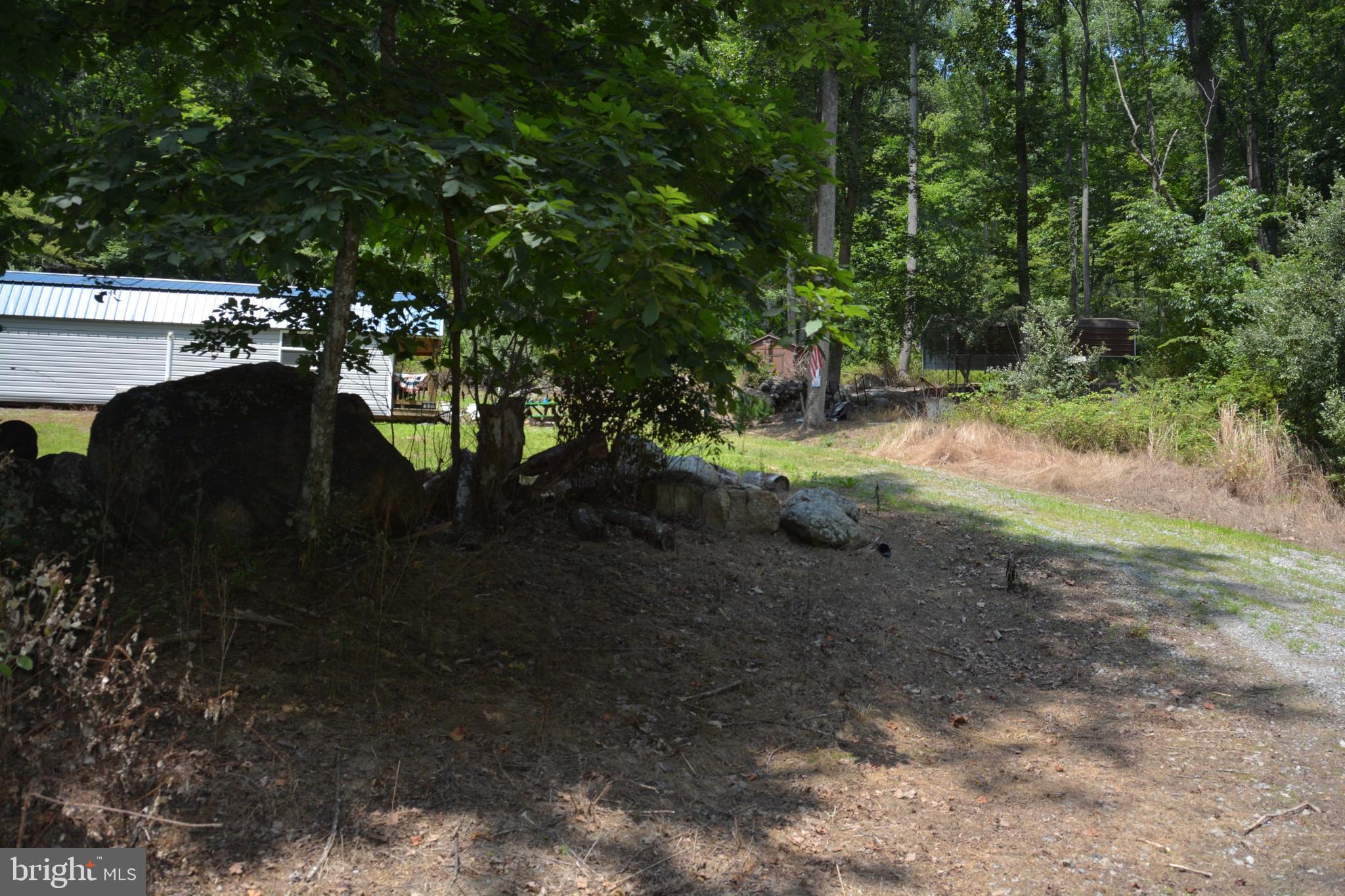 RITTERS HIDDEN VALLEY - Land