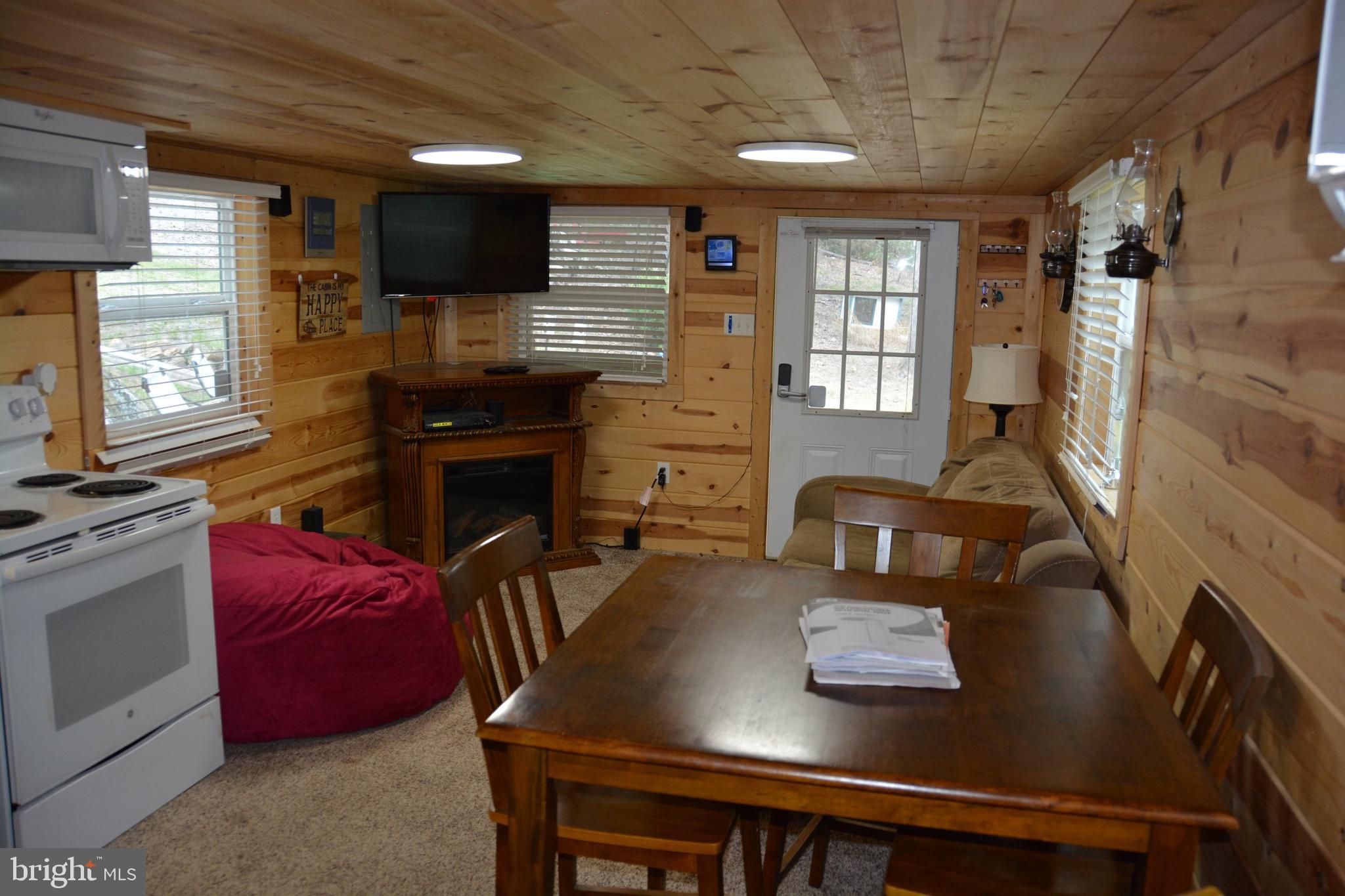 RITTERS HIDDEN VALLEY - Land