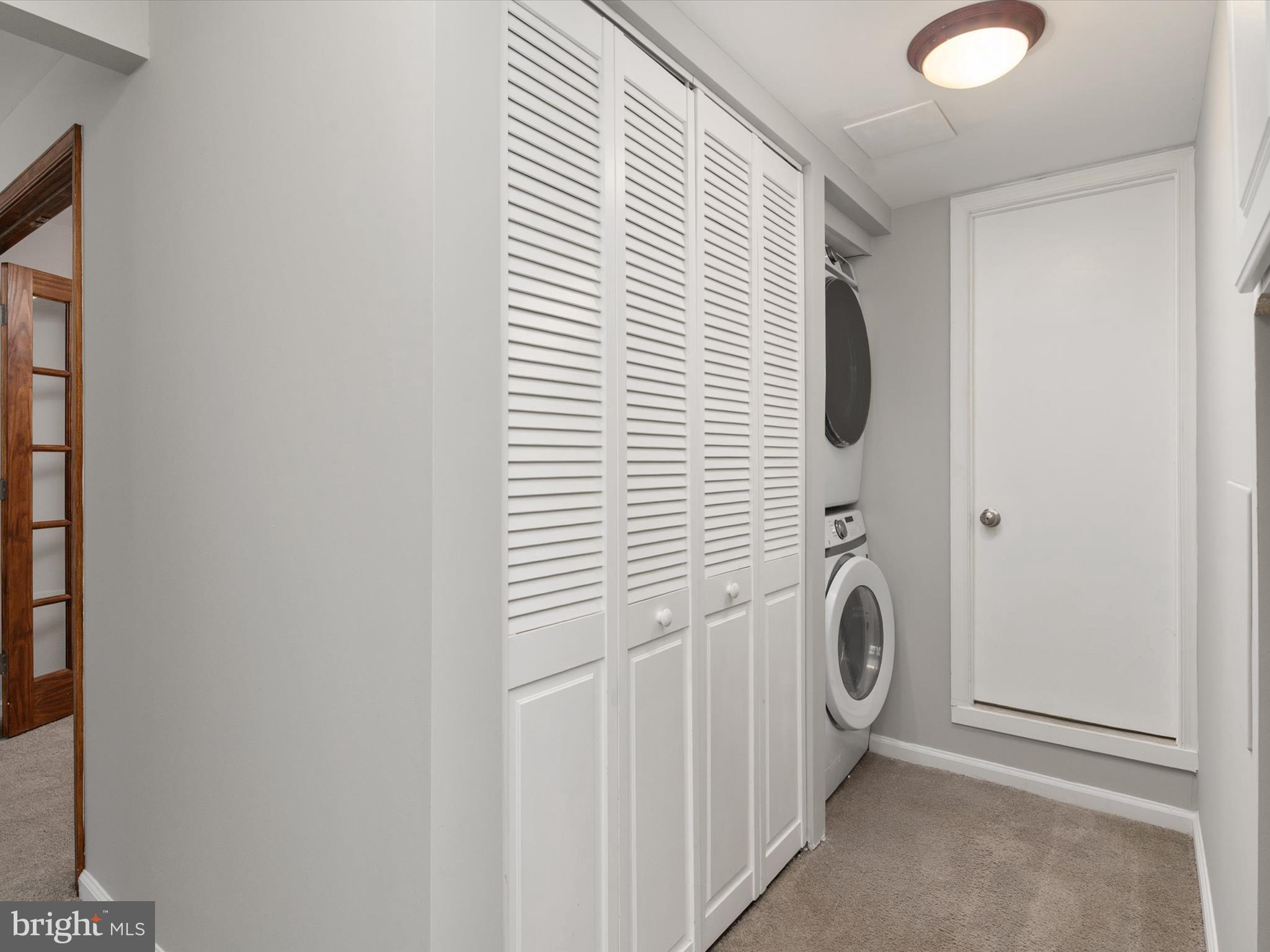 CROFTON SQUARE - Residential