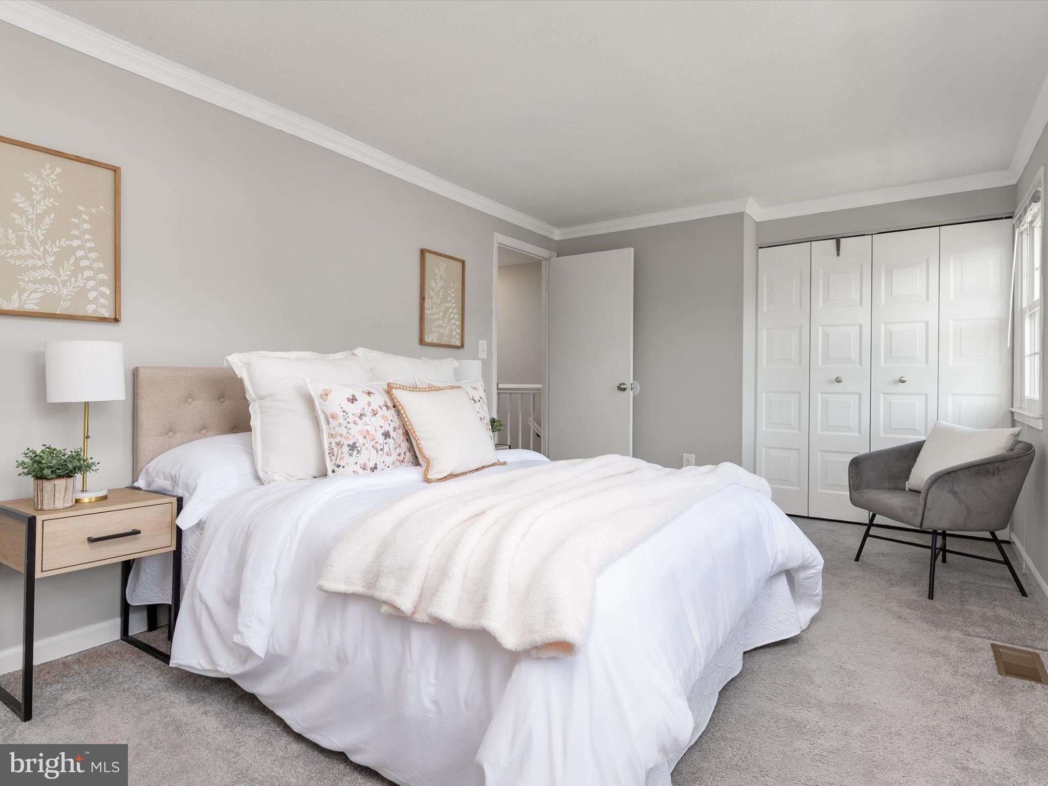 CROFTON SQUARE - Residential