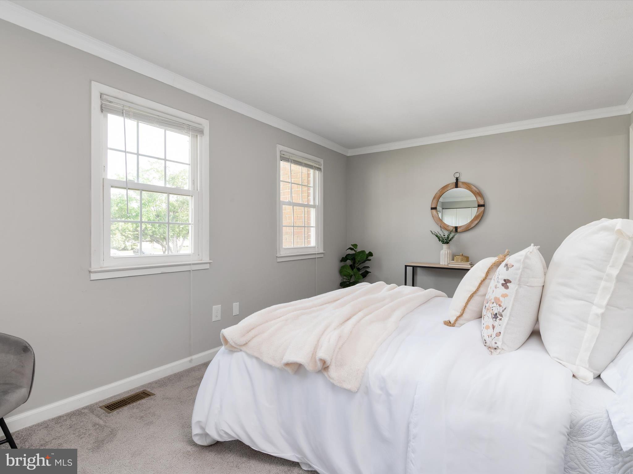 CROFTON SQUARE - Residential