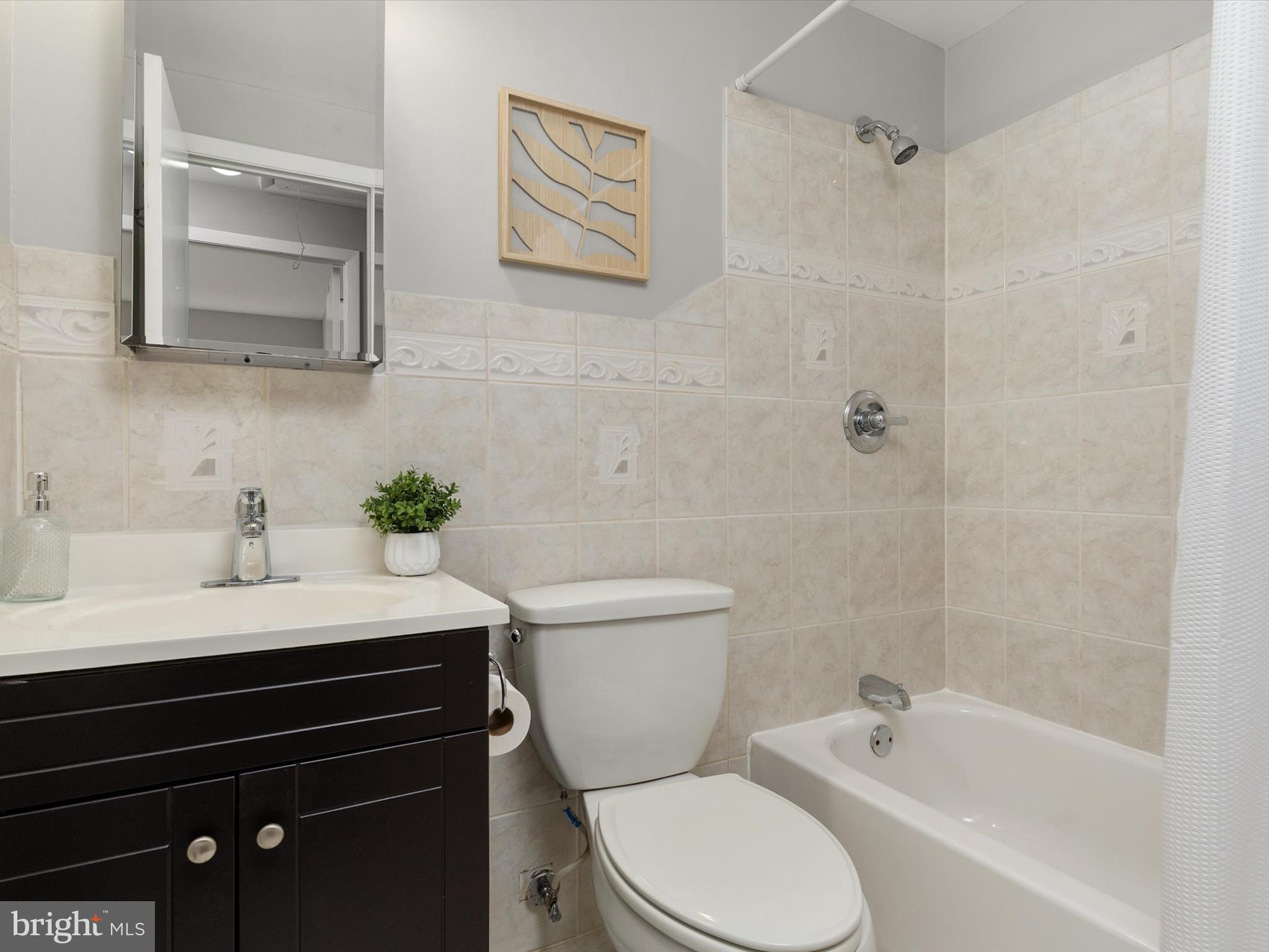 CROFTON SQUARE - Residential