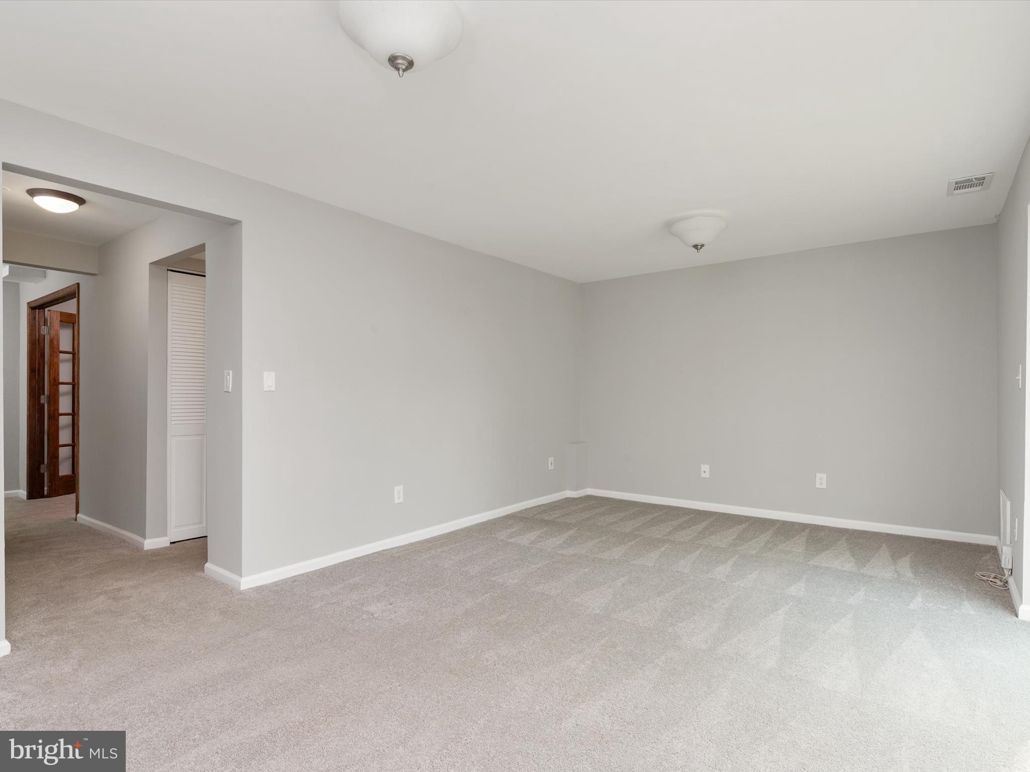 CROFTON SQUARE - Residential