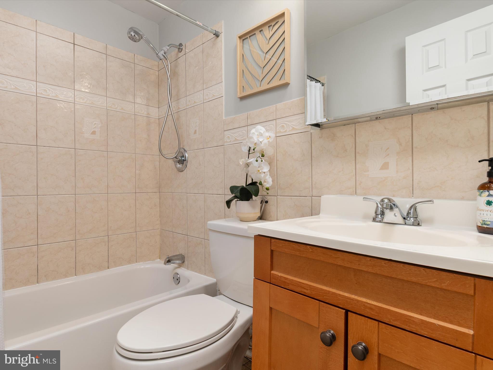 CROFTON SQUARE - Residential