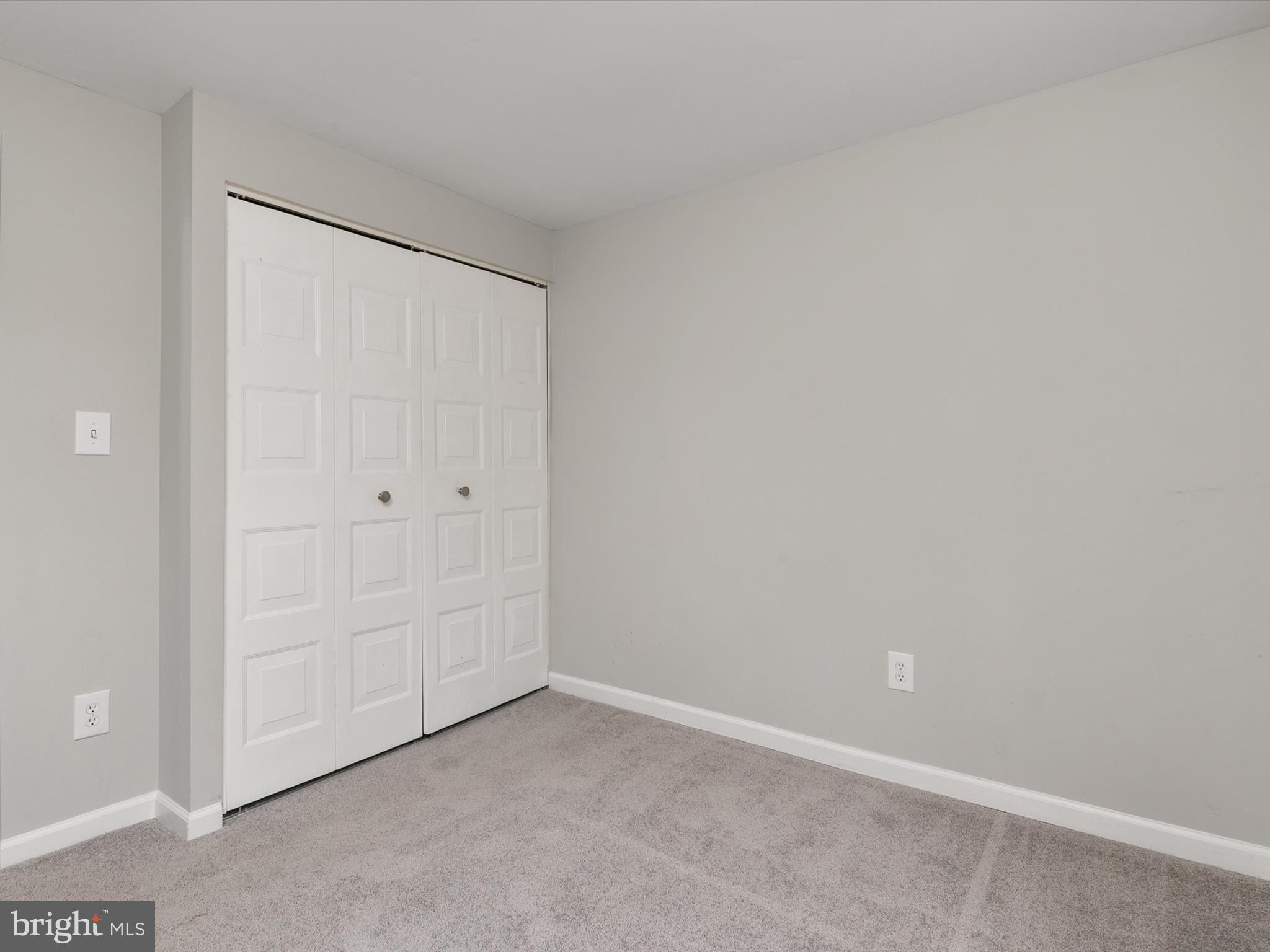 CROFTON SQUARE - Residential