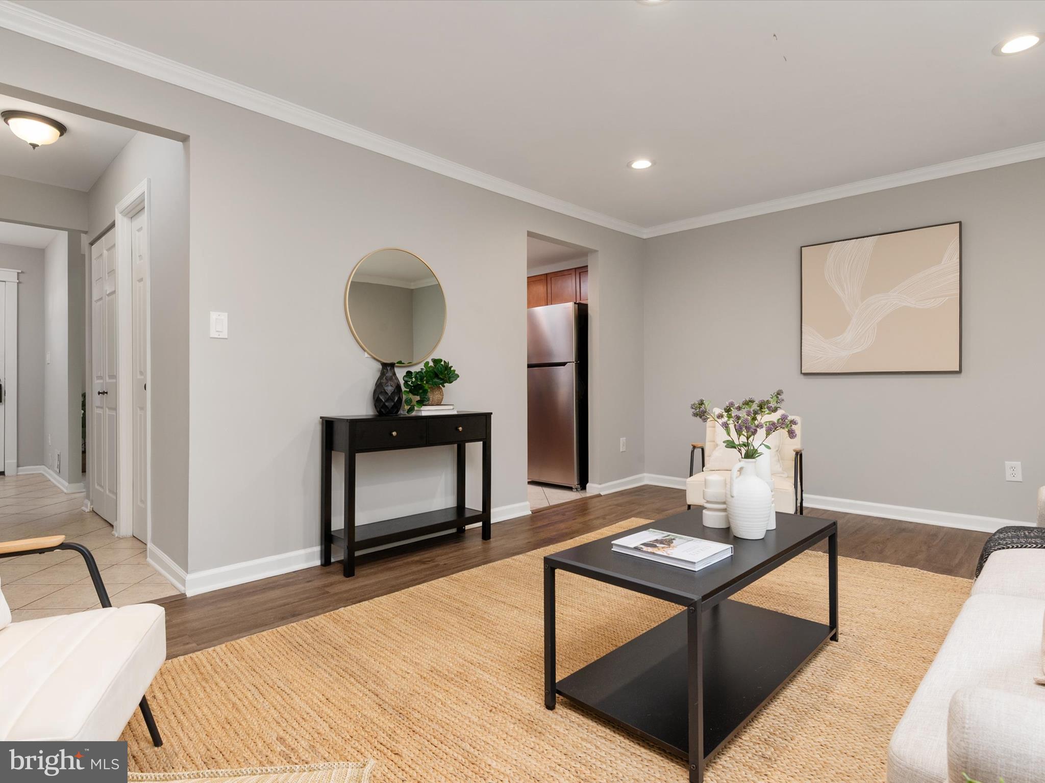 CROFTON SQUARE - Residential