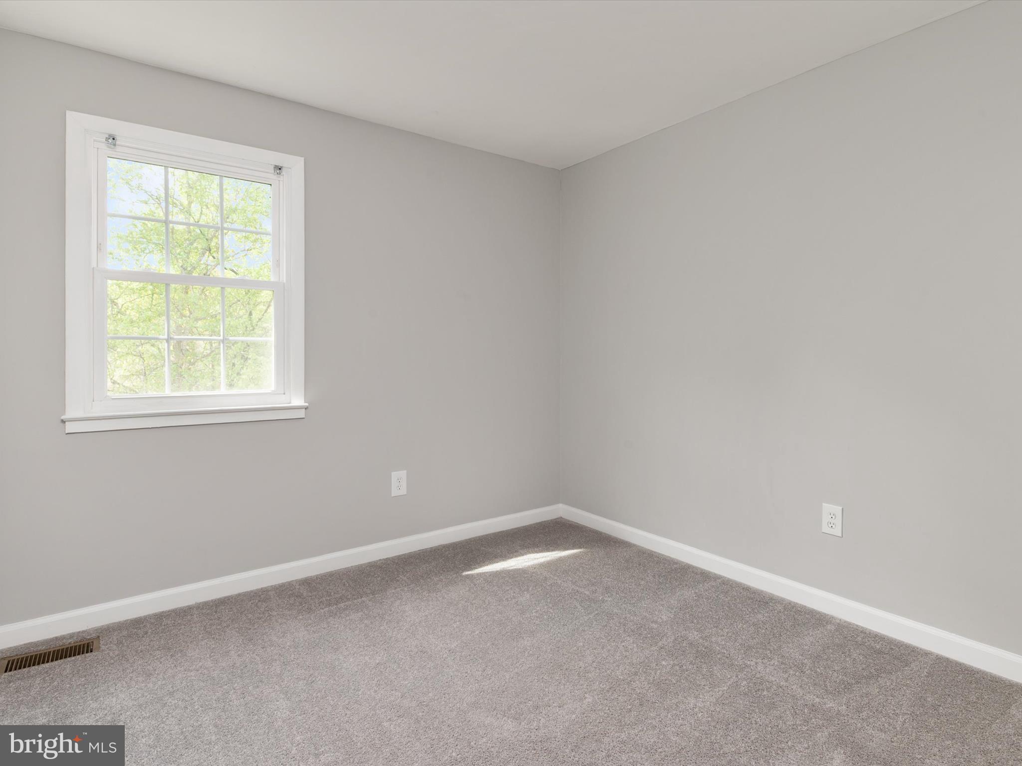 CROFTON SQUARE - Residential