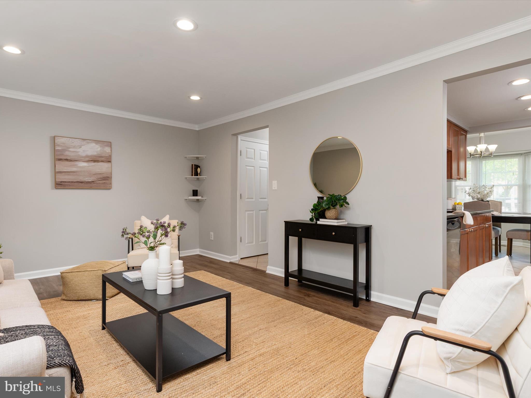 CROFTON SQUARE - Residential