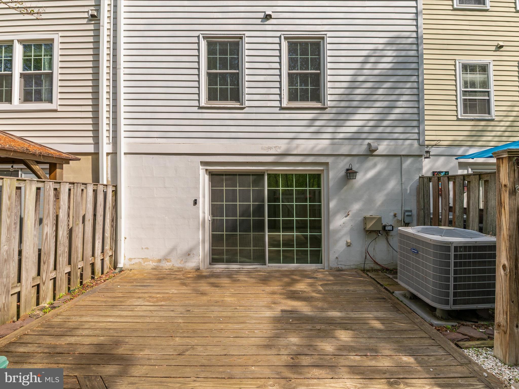 CROFTON SQUARE - Residential