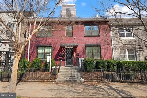 1812 D STREET NE 1 WASHINGTON DC 20002