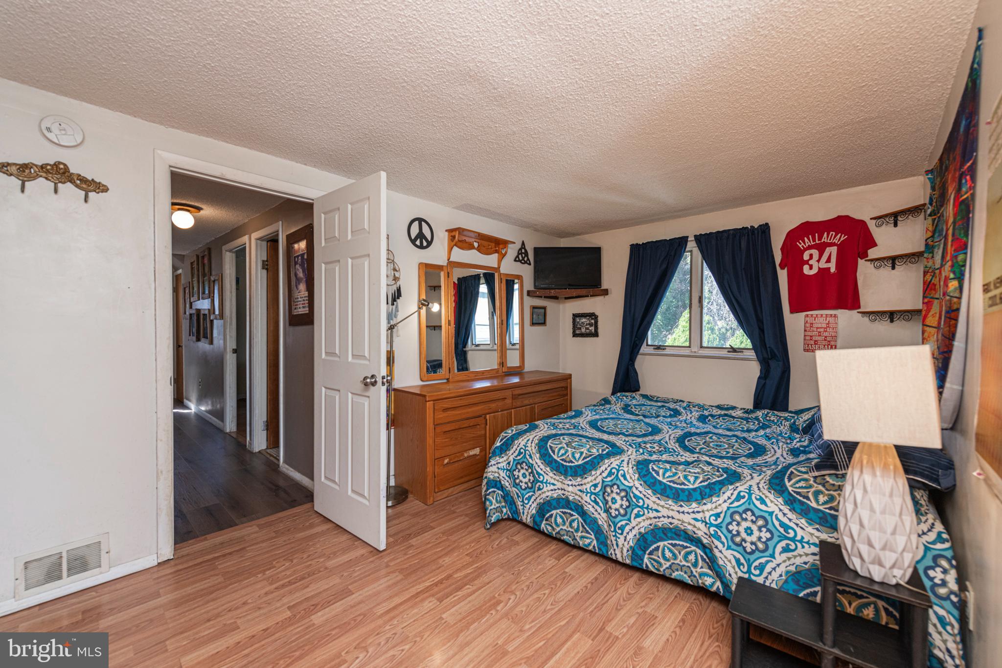 NESHAMINY FALLS - Residential