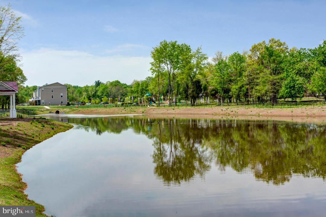 BRADLEY SQUARE - Residential