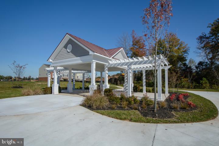 BRADLEY SQUARE - Residential