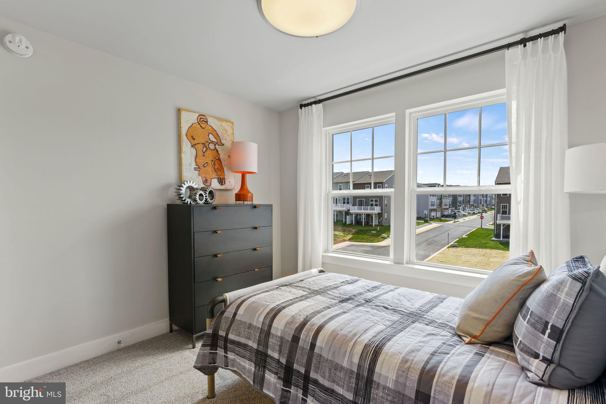 BRADLEY SQUARE - Residential