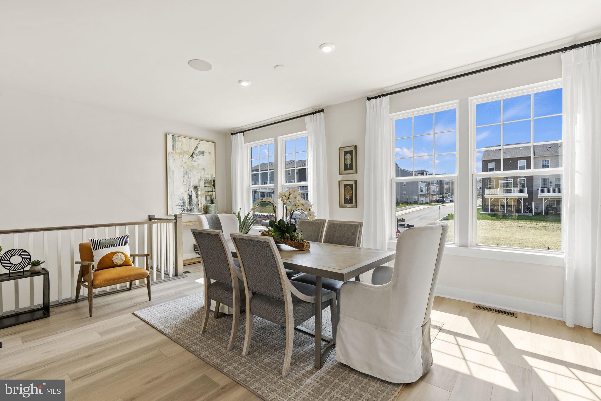 BRADLEY SQUARE - Residential