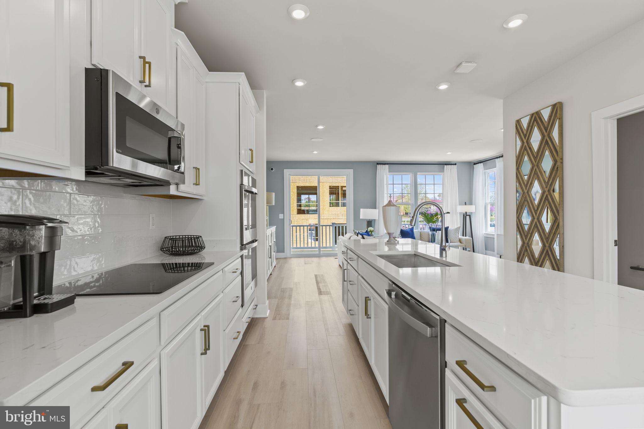 BRADLEY SQUARE - Residential