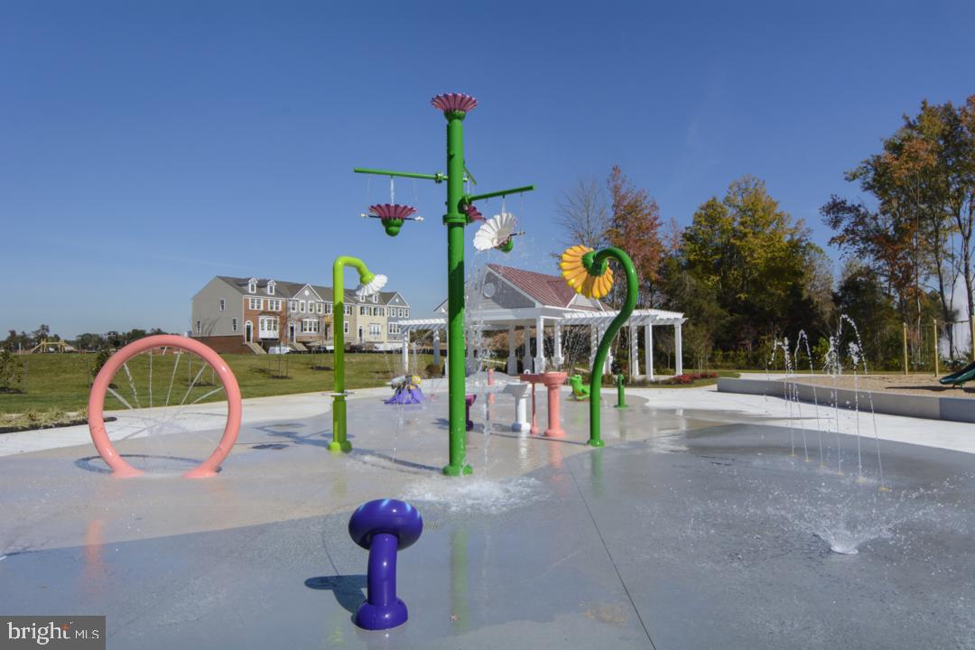 BRADLEY SQUARE - Residential