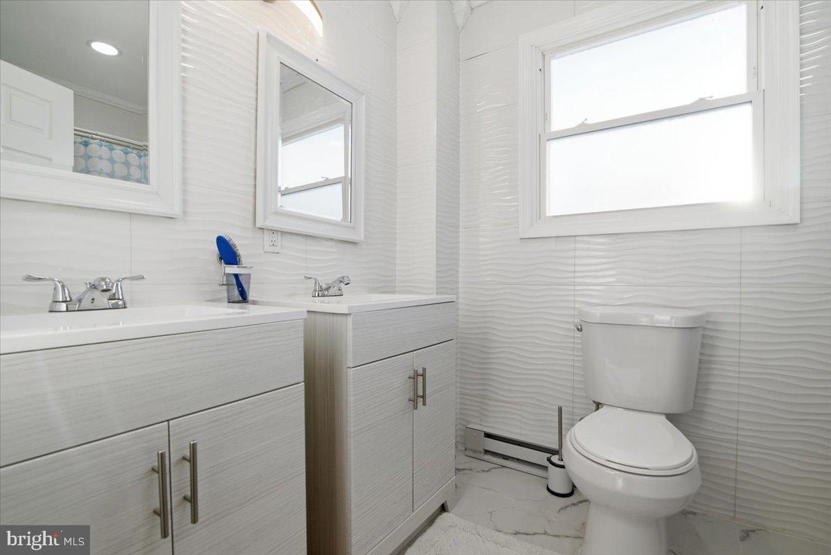 ARROWHEAD LAKE - Residential