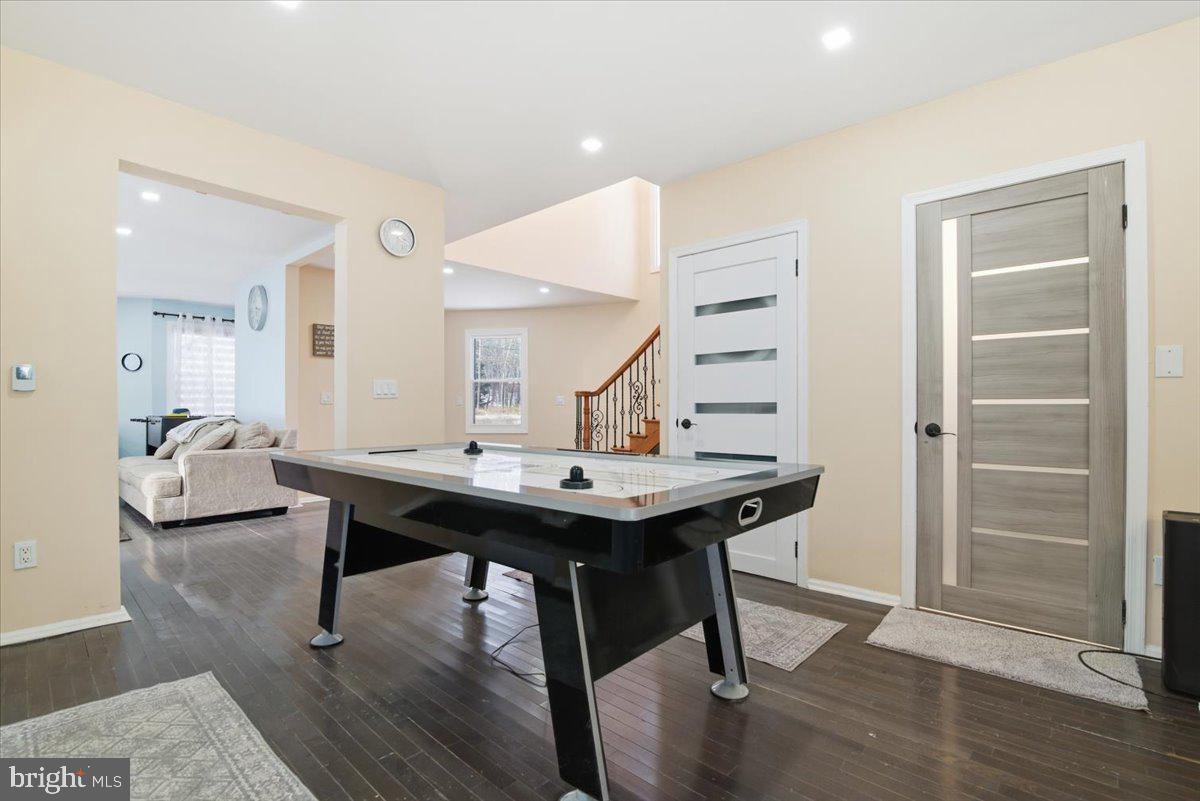 ARROWHEAD LAKE - Residential