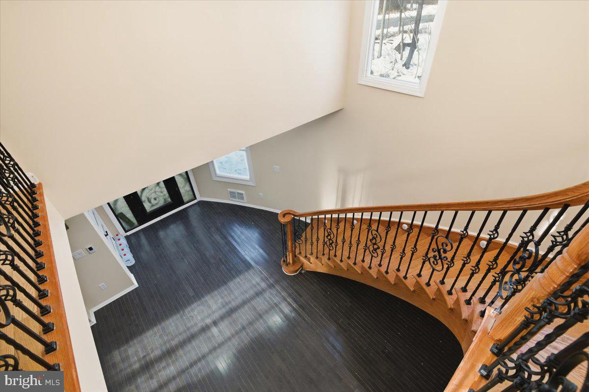 ARROWHEAD LAKE - Residential