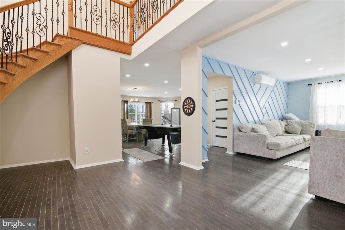 ARROWHEAD LAKE - Residential