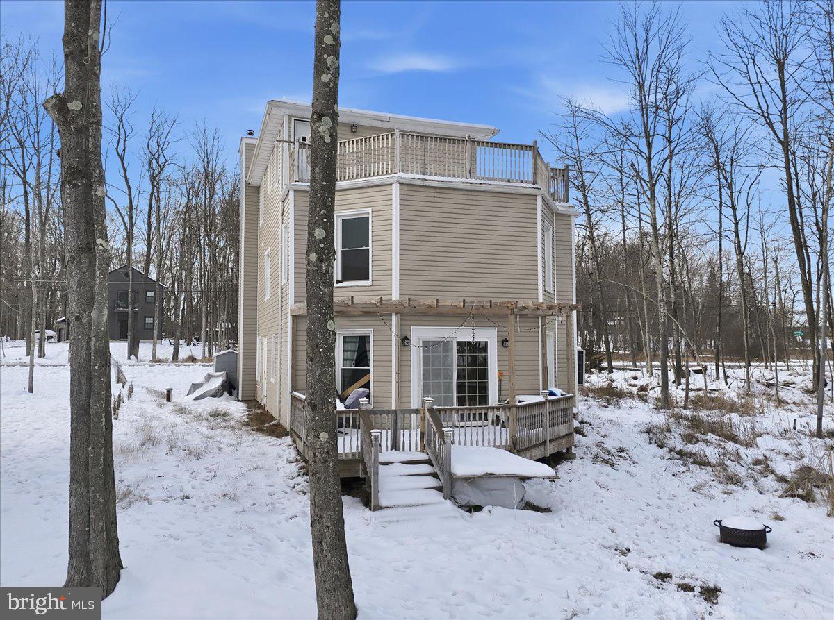 ARROWHEAD LAKE - Residential