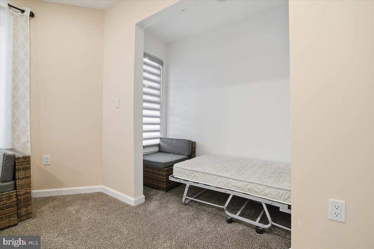 ARROWHEAD LAKE - Residential